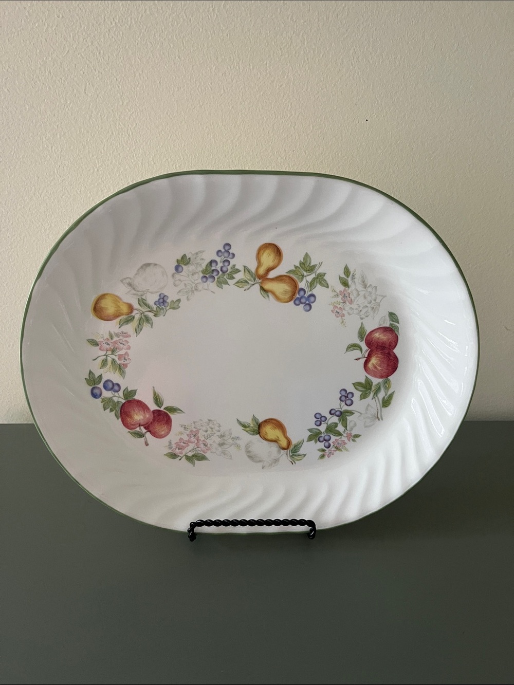 Retired Corelle Chutney 12” Oval Serving Platter with Fruit and Floral Motif.